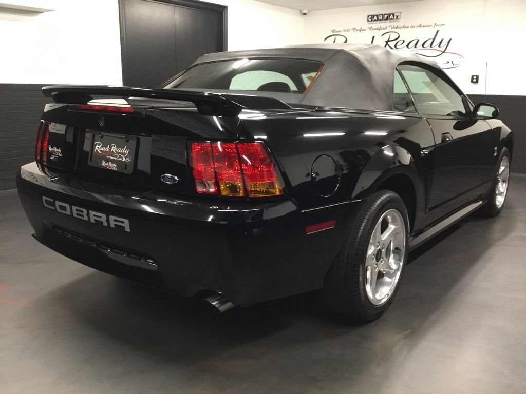 Used 2001 Ford Mustang Cobra RWD image 29