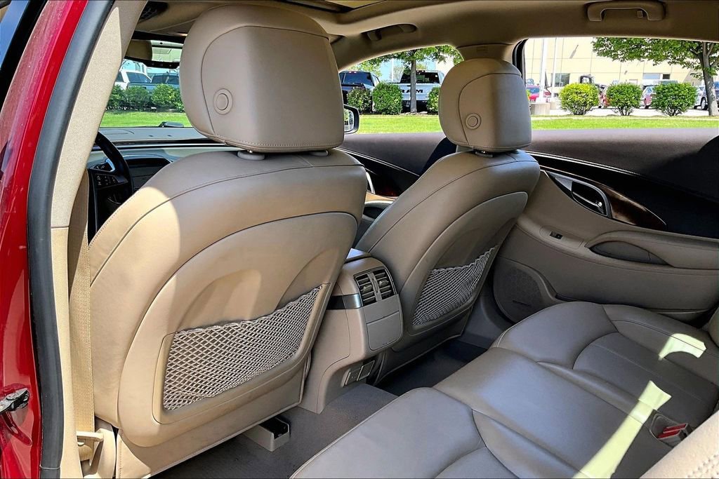 Used 2010 Buick LaCrosse CXS w/ Touring Package FWD image 31