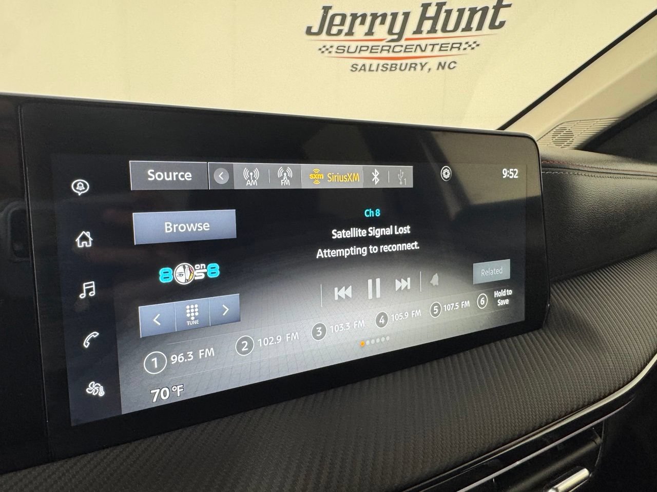 Used 2025 Nissan Kicks SR FWD image 18