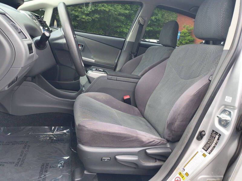 Used 2013 Toyota Prius V Three FWD image 11