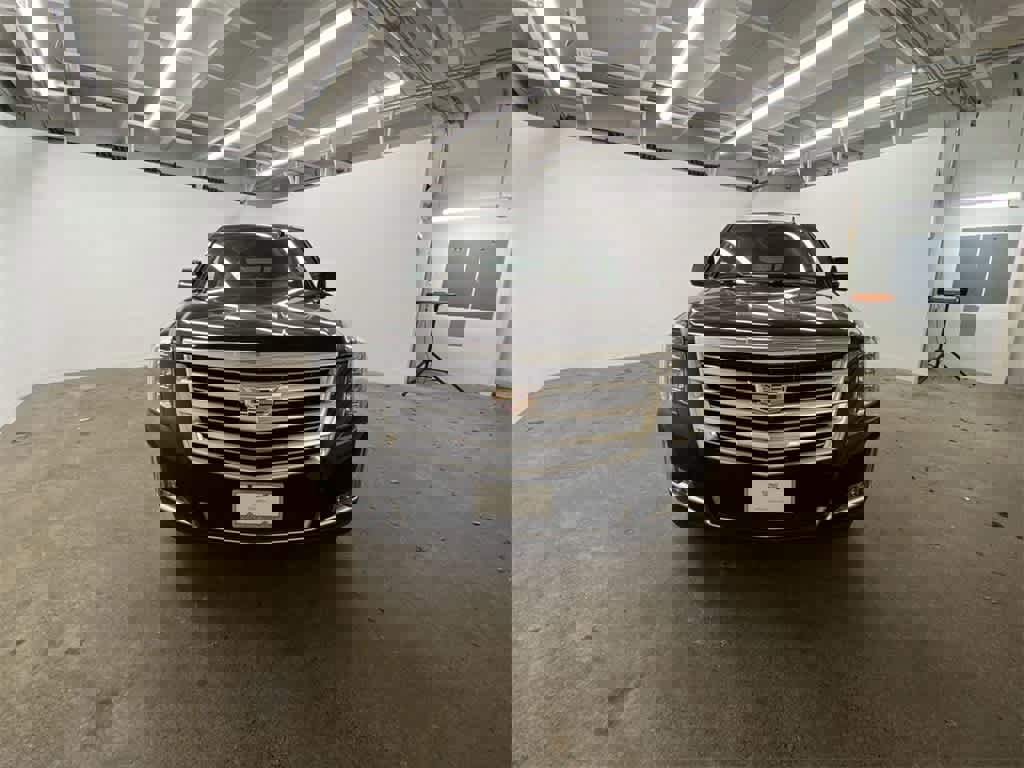 Used 2018 Cadillac Escalade Platinum image 9