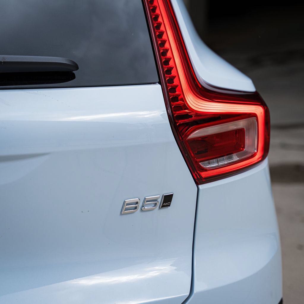New 2026 Volvo XC40 B5 Plus w/ Protection Package Premier AWD/4WD image 5