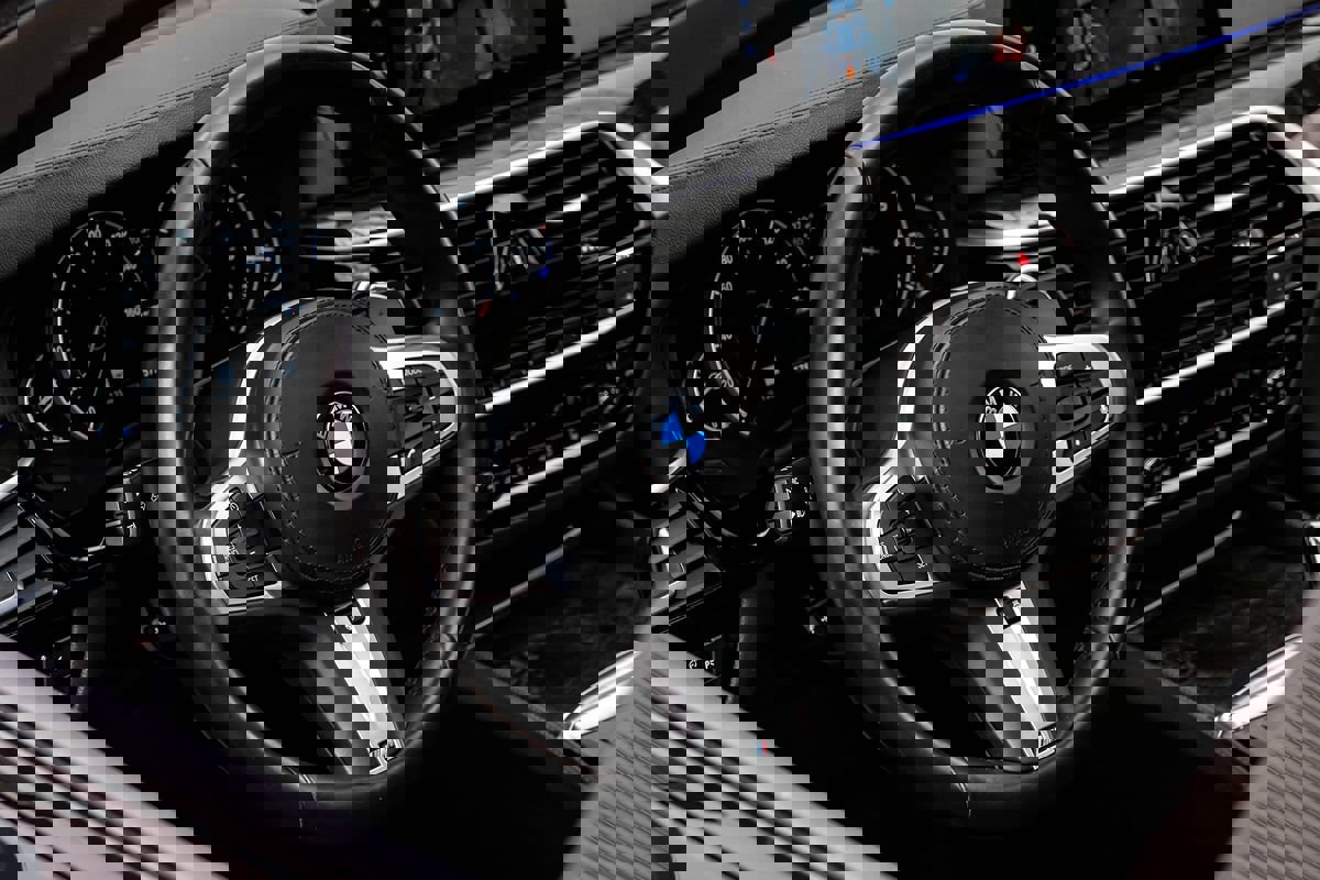 Used 2018 BMW M550i xDrive image 13