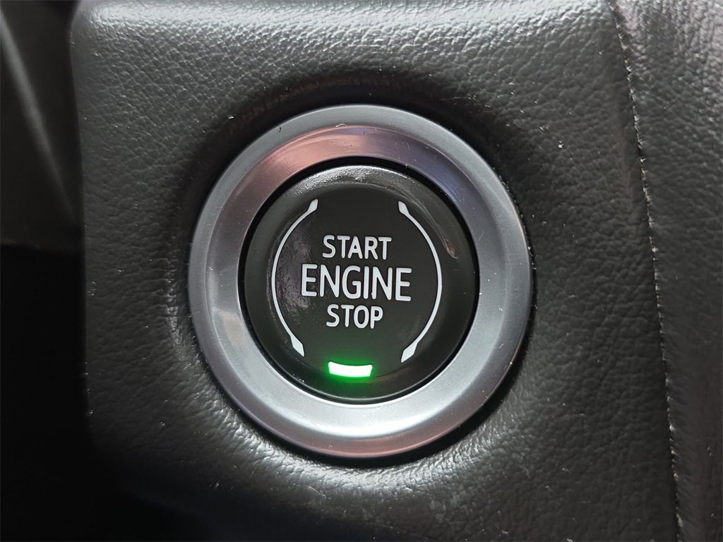 Certified 2021 GMC Yukon XL AT4 image 17