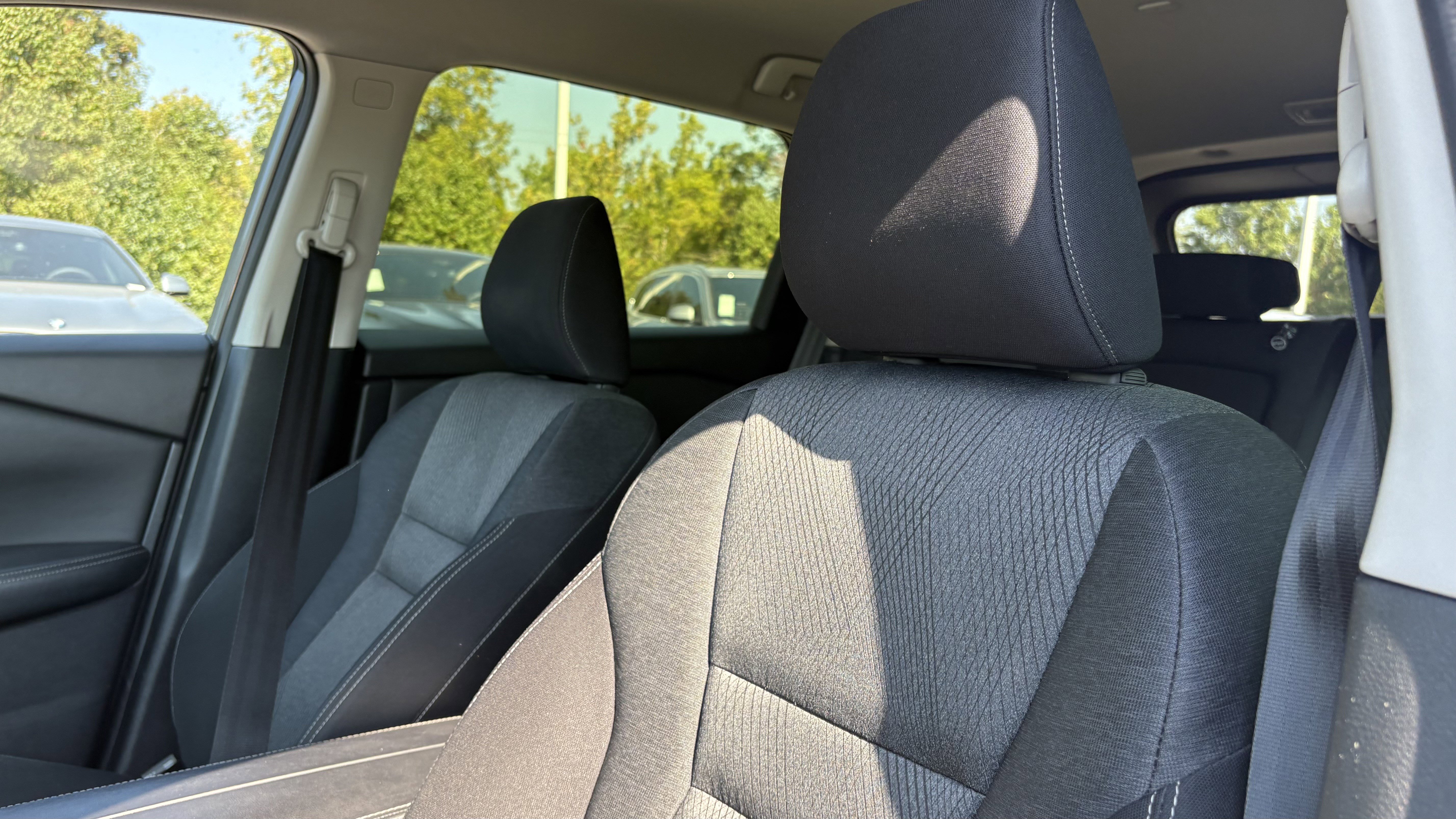 Used 2024 Nissan Rogue SV image 18