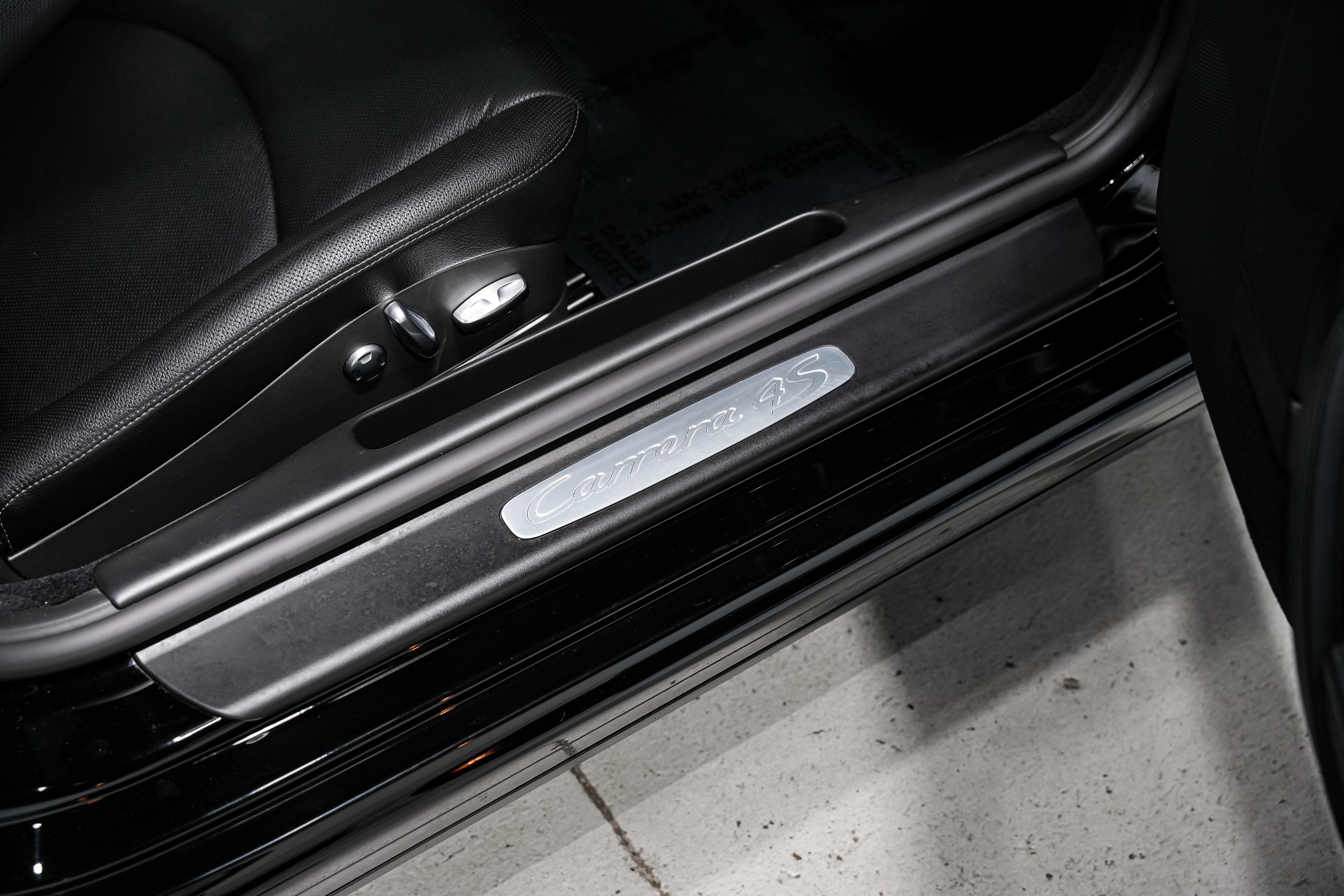 Used 2011 Porsche 911 Carrera 4S image 21