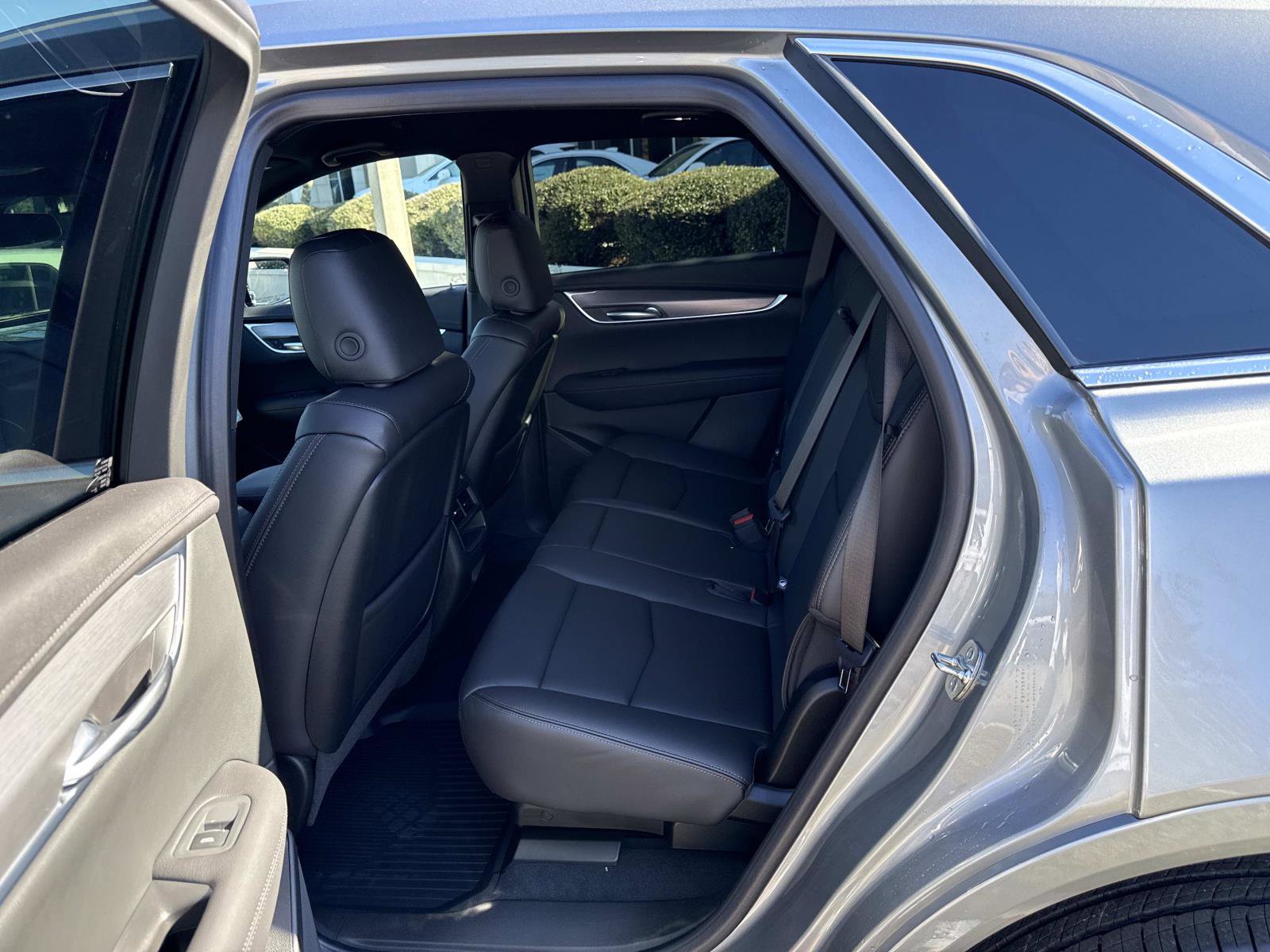 New 2026 Cadillac XT5 Luxury w/ LPO, Floor Liner Package image 15