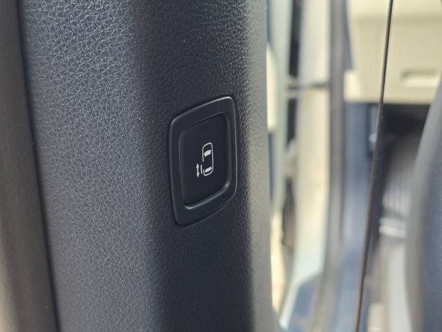 Used 2025 Kia Carnival SX FWD image 22