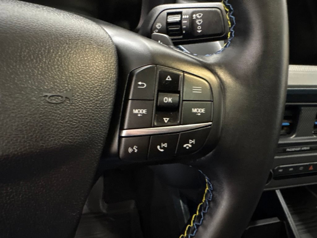 Used 2025 Ford Maverick Lobo AWD/4WD image 25