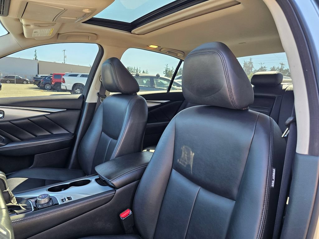 Used 2019 INFINITI Q50 Luxe w/ All Weather Package (L93) AWD/4WD image 21