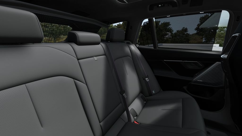 New 2027 BMW M5 Touring AWD/4WD image 39