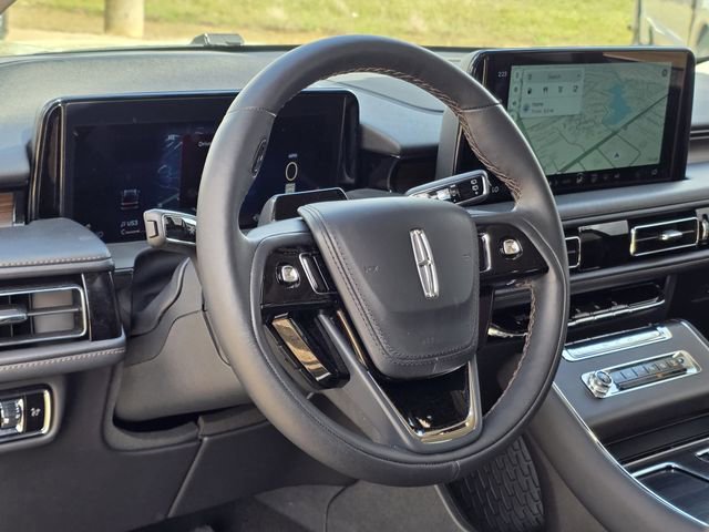 Used 2025 Lincoln Aviator Reserve w/ Luxury Package image 25
