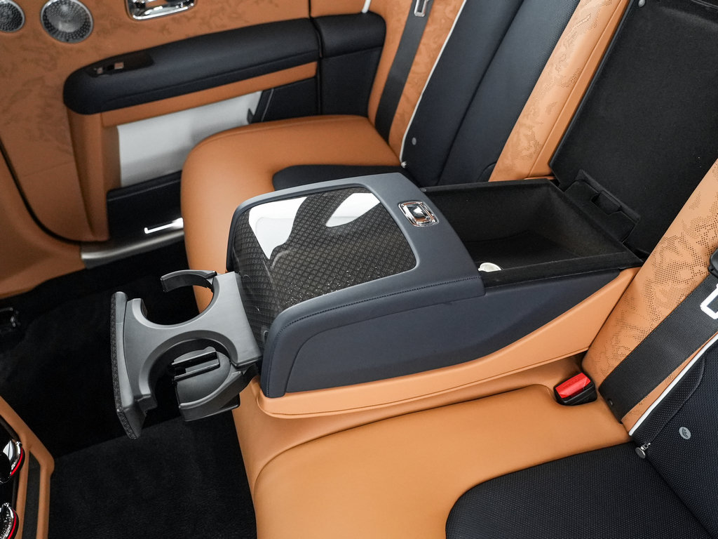 New 2027 Rolls-Royce Ghost Black Badge AWD/4WD image 24
