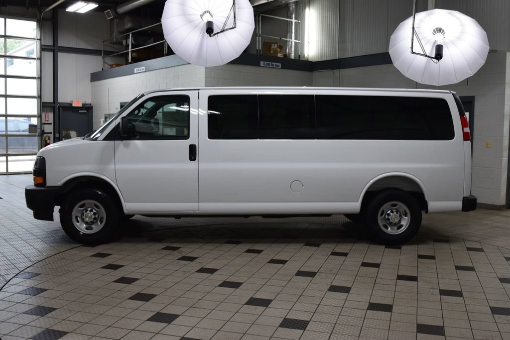 New 2026 Chevrolet Express 3500 LS RWD image 3