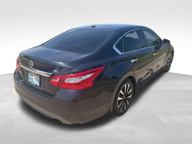 Used 2017 Nissan Altima 2.5 SL w/ Technology Package FWD image 3