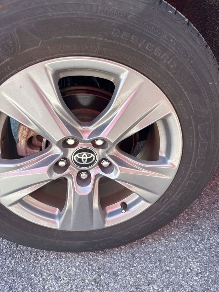 Used 2024 Toyota RAV4 XLE w/ Convenience Package image 3