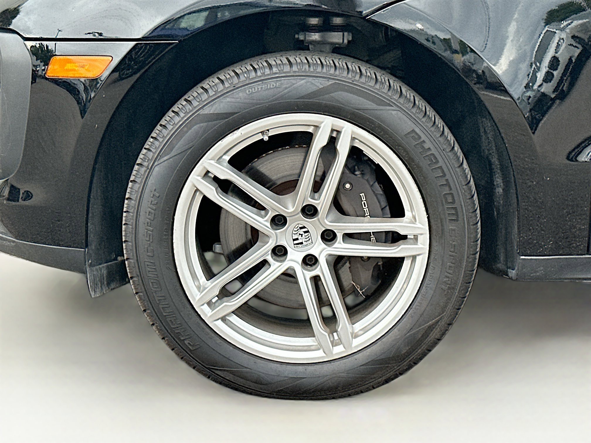 Used 2024 Porsche Macan image 39