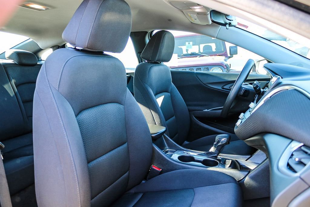 Used 2024 Chevrolet Malibu LS image 17