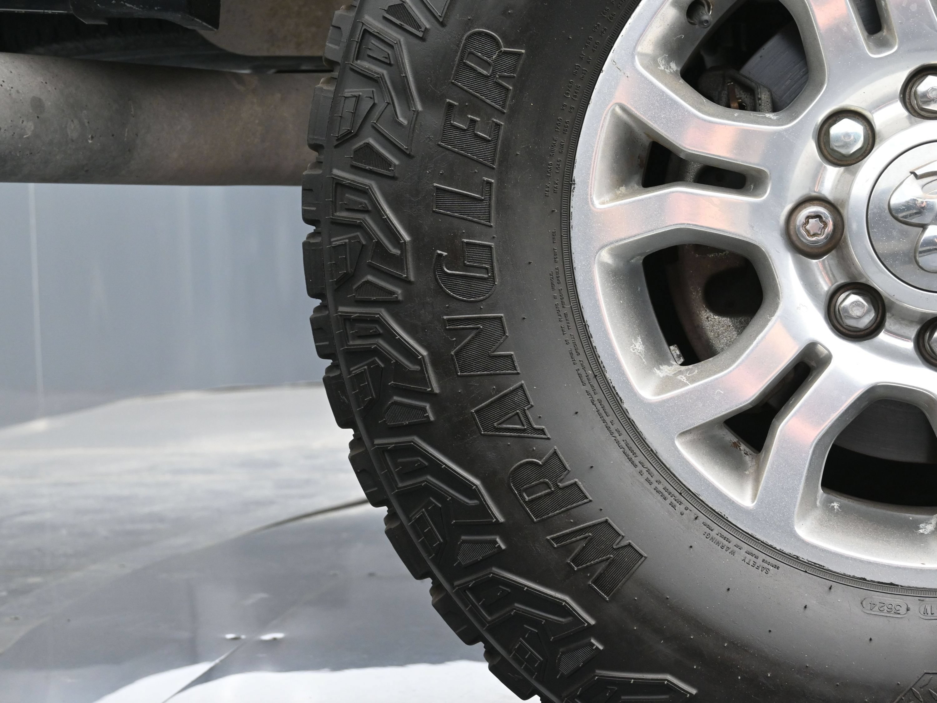 Used 2018 RAM 2500 Laramie w/ Off Road Package AWD/4WD image 44