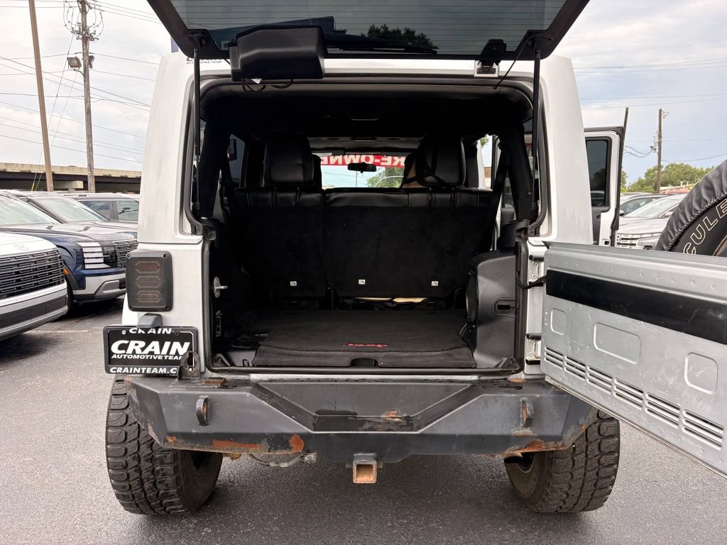 Used 2012 Jeep Wrangler Unlimited Sahara AWD/4WD image 7