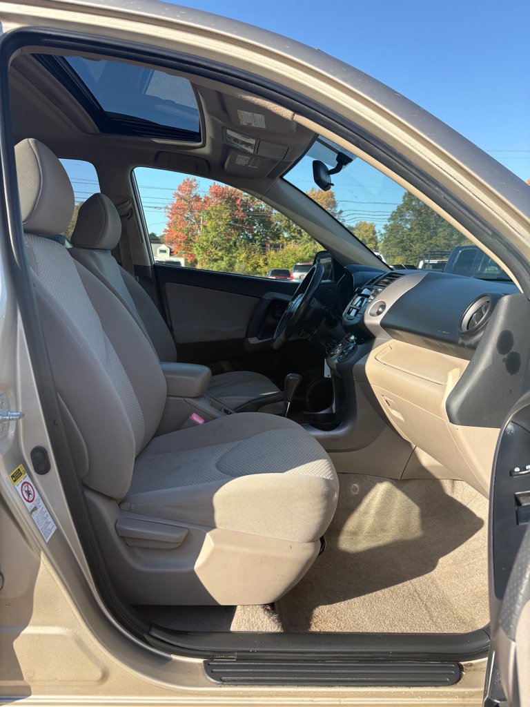 Used 2008 Toyota RAV4 Limited AWD/4WD image 11