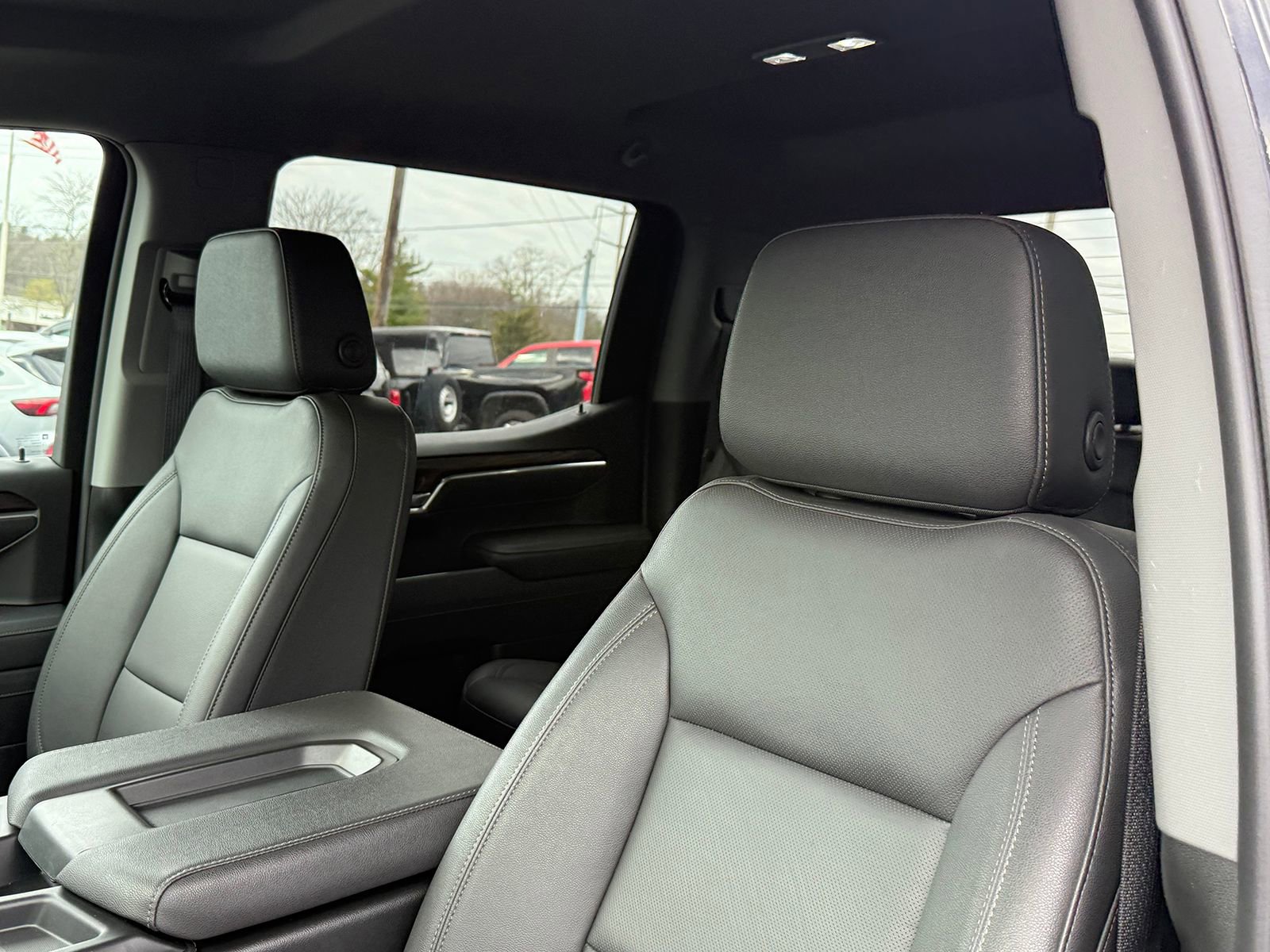 Certified 2026 GMC Sierra 1500 SLT image 18