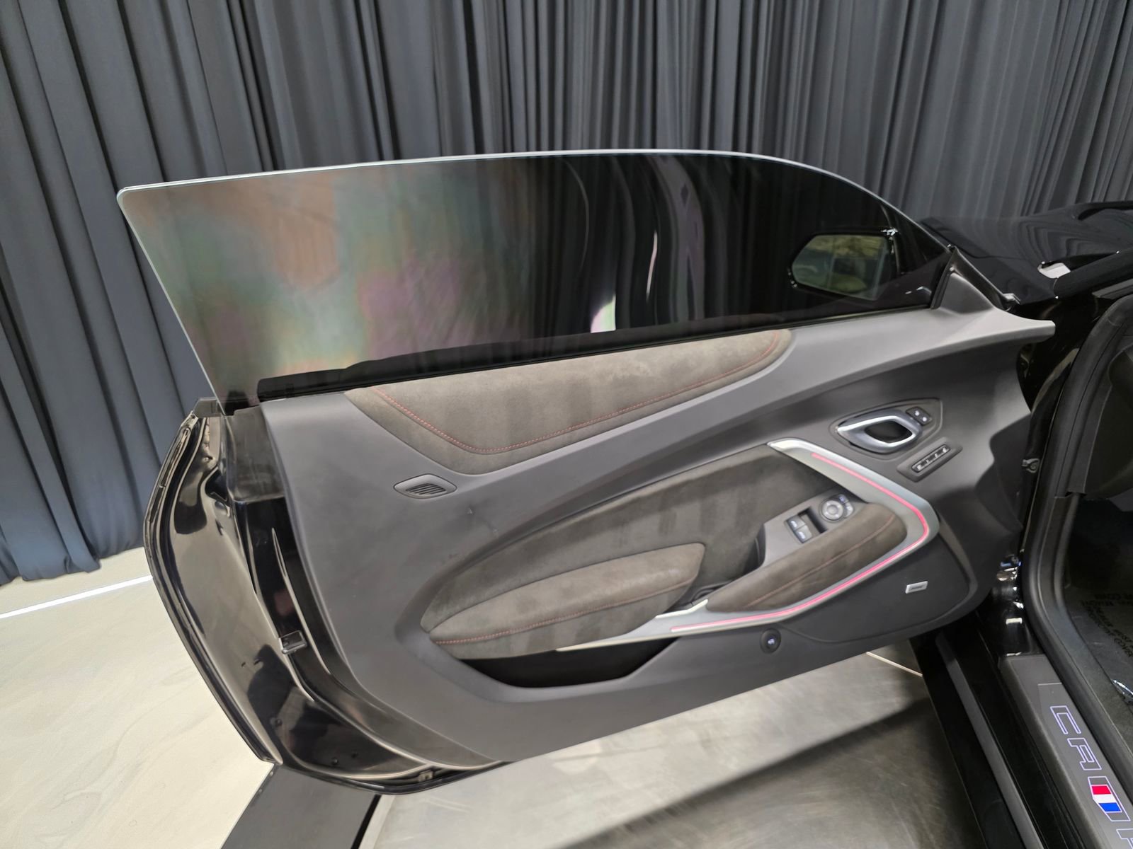 Used 2022 Chevrolet Camaro ZL1 image 14