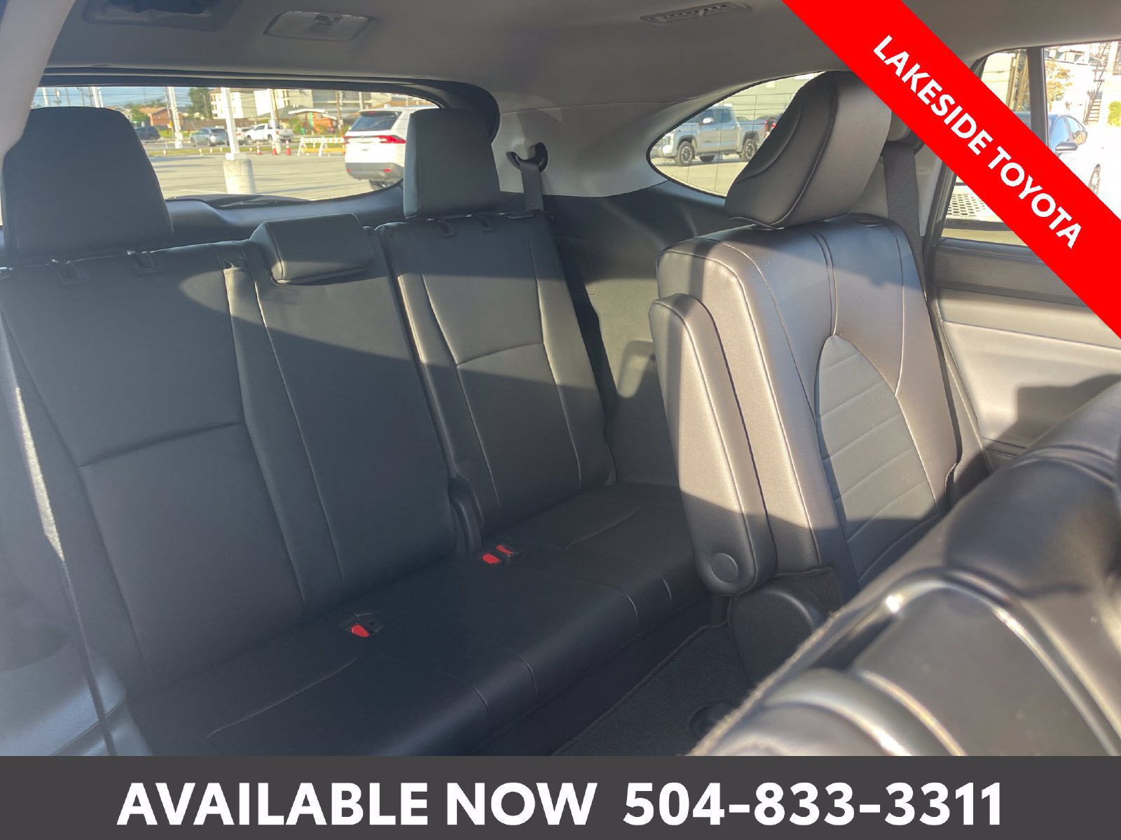 Used 2024 Toyota Highlander XLE FWD image 19