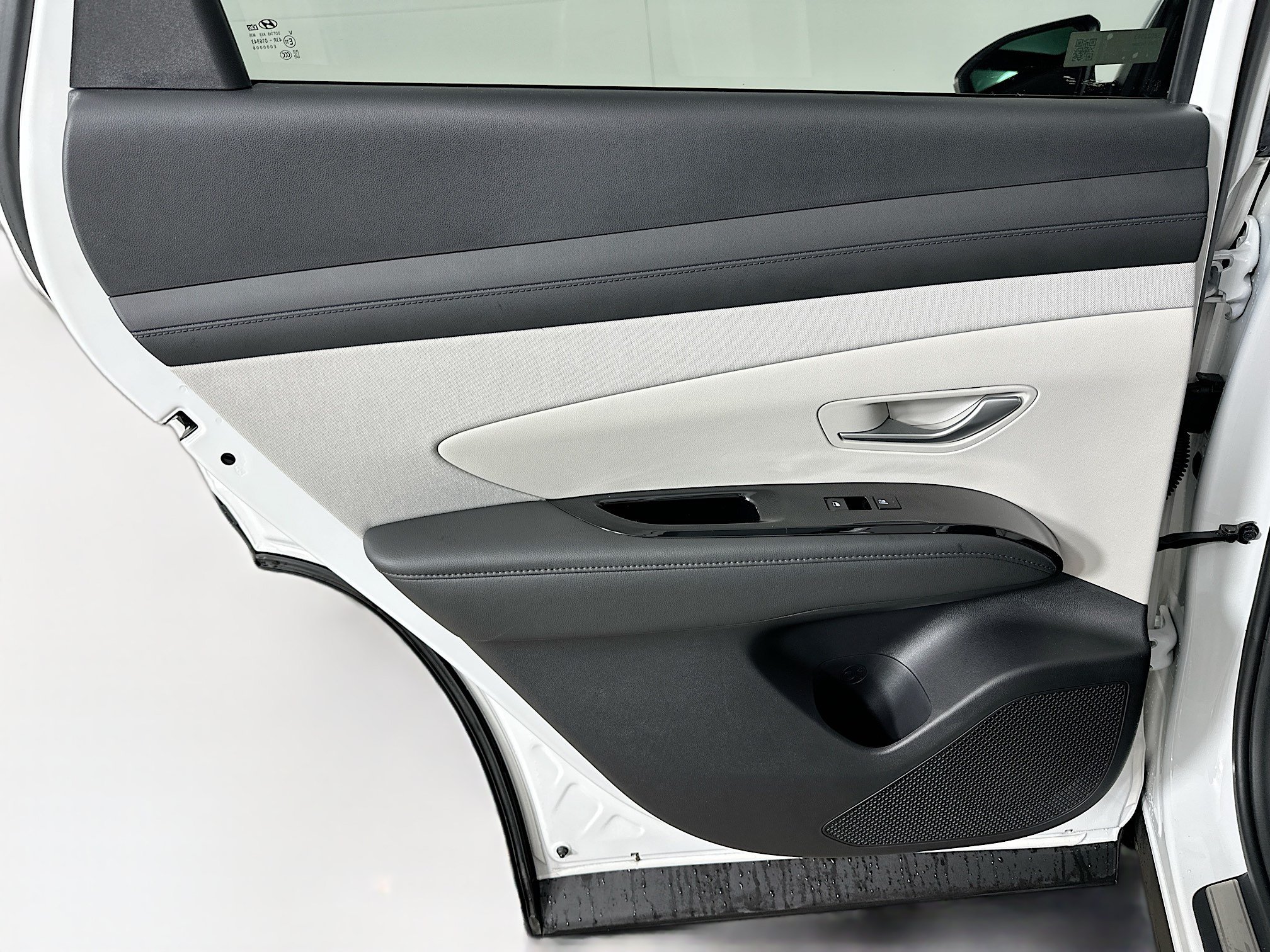 Used 2025 Hyundai Tucson Limited FWD image 27