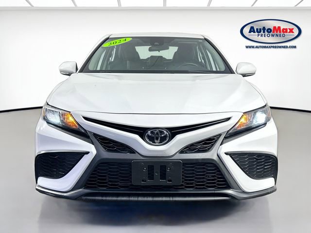 Used 2024 Toyota Camry SE FWD image 7