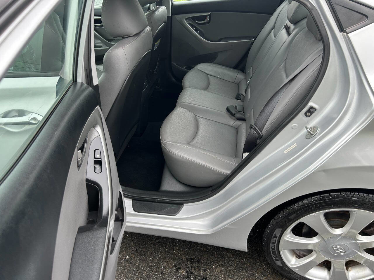 Used 2013 Hyundai Elantra Limited FWD image 13