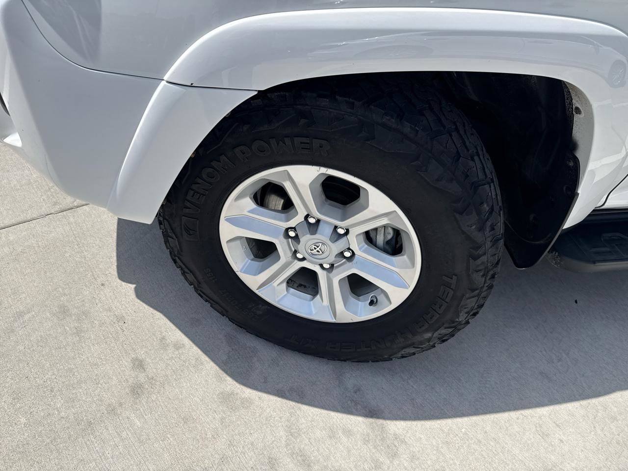 Used 2014 Toyota 4Runner SR5 Premium RWD image 2
