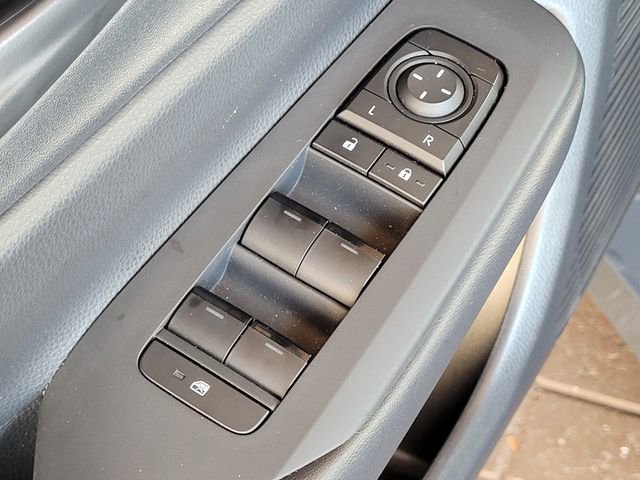 Used 2024 Toyota Prius Prime SE image 32