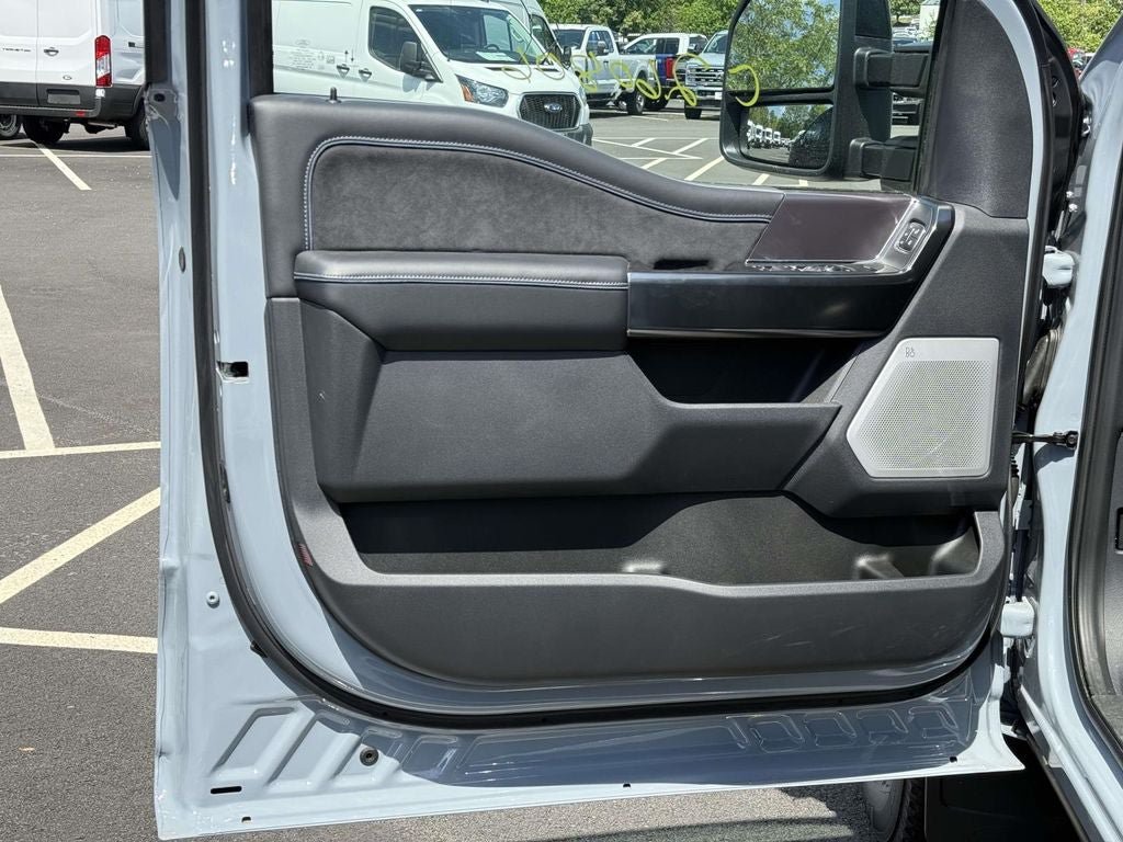 New 2026 Ford F350 Platinum AWD/4WD image 9