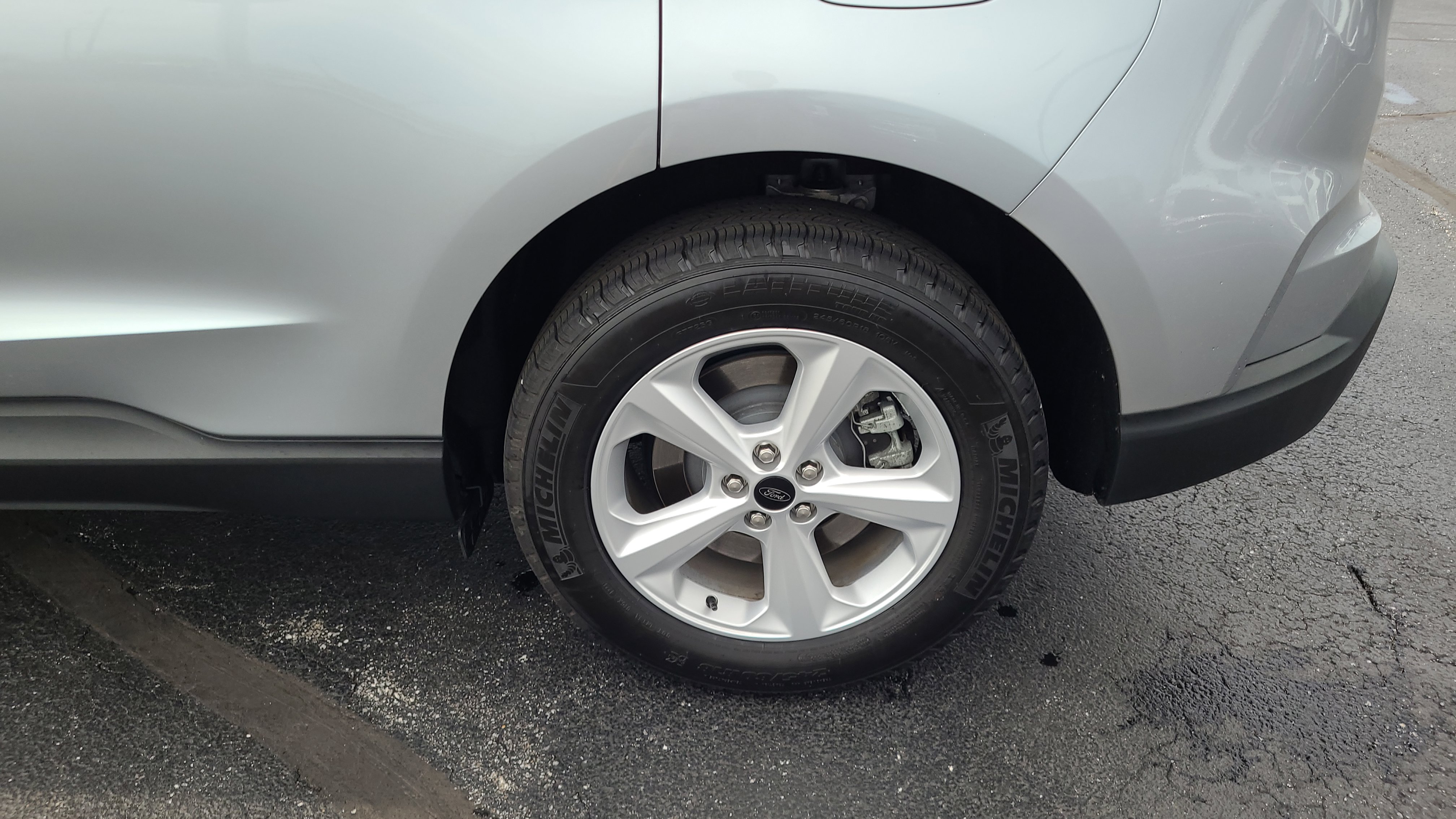 Used 2024 Ford Edge SE image 10