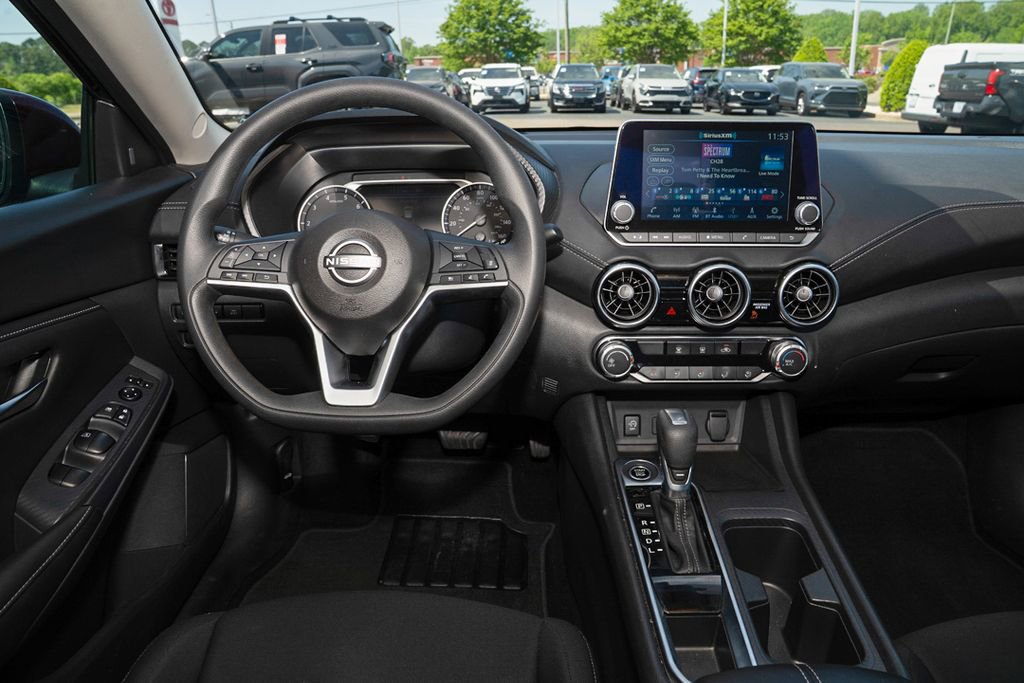 Used 2024 Nissan Sentra SV FWD image 6