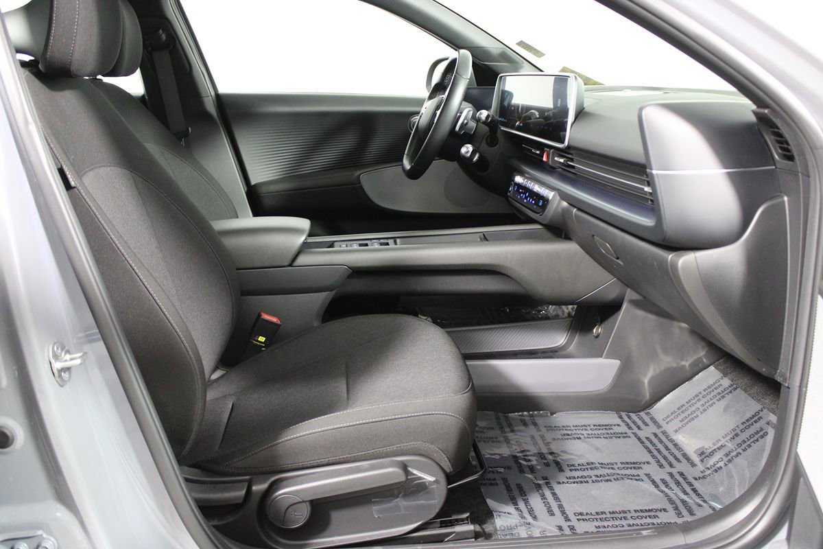 Used 2024 Hyundai Ioniq 6 SE AWD/4WD image 10