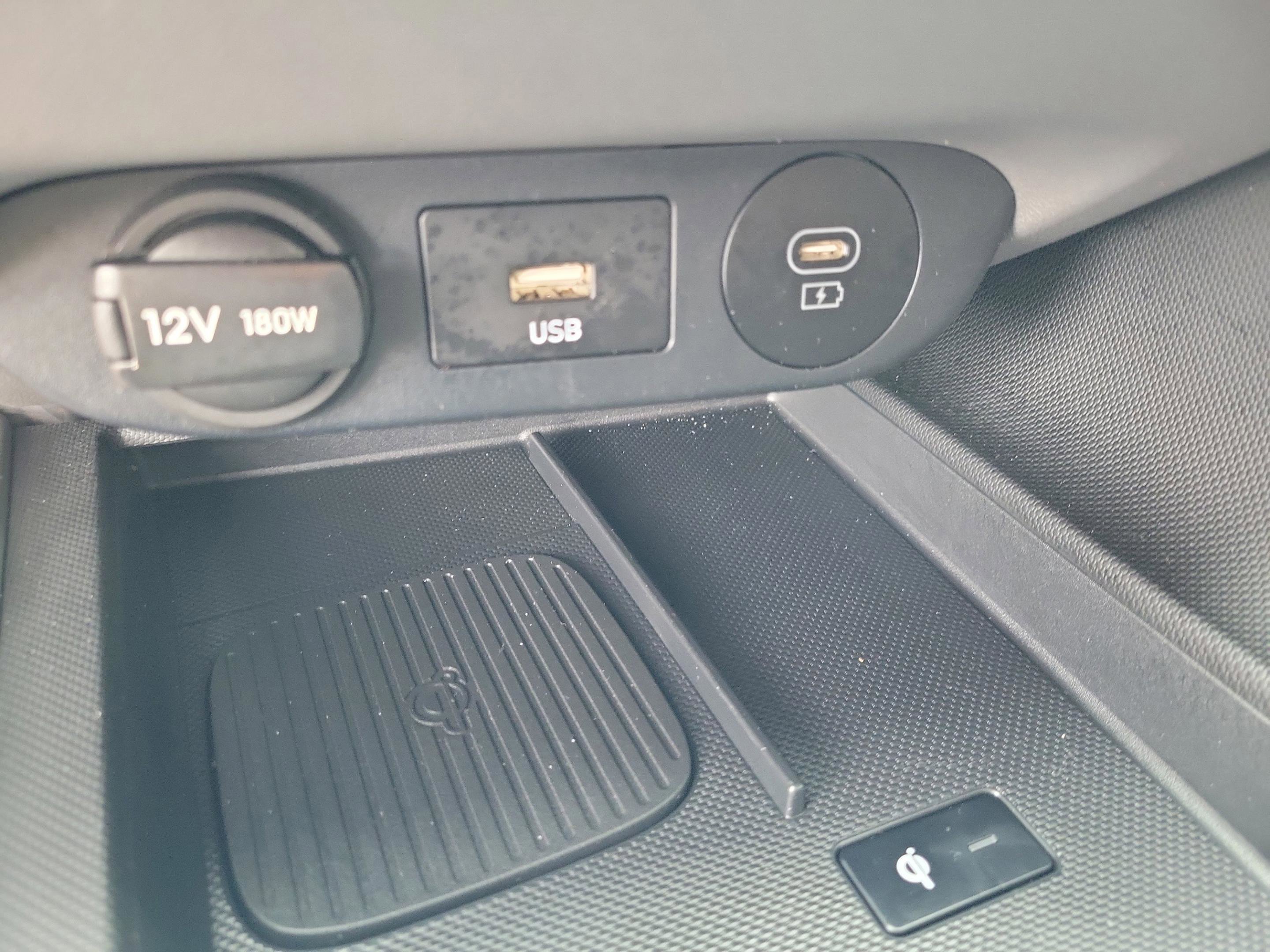 Certified 2025 Hyundai Elantra Sport image 28