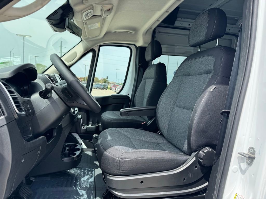 New 2025 RAM ProMaster 3500 w/ Quick Order Package 22G SLT image 17