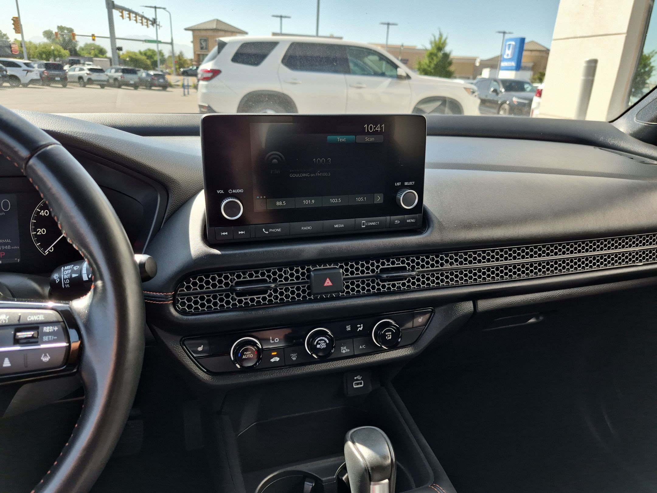 Used 2025 Honda HR-V Sport image 27