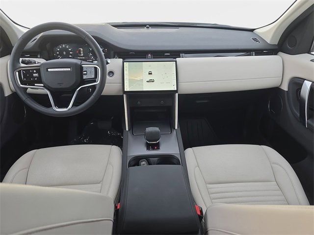Used 2025 Land Rover Discovery Sport S image 9