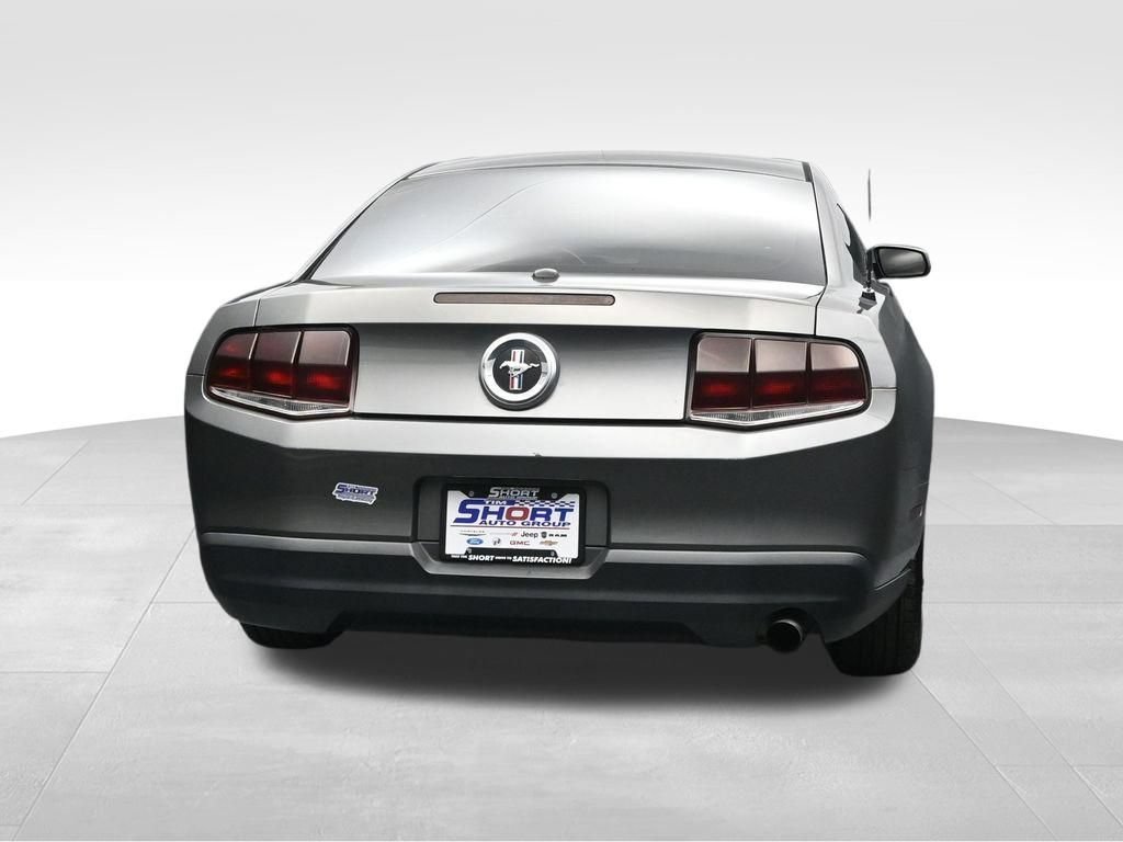 Used 2010 Ford Mustang Coupe RWD image 4