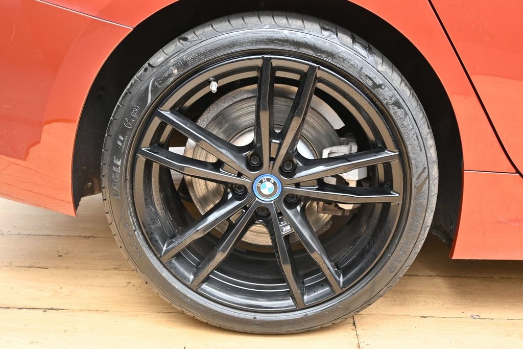 Used 2022 BMW 330e w/ M Sport Package RWD image 12