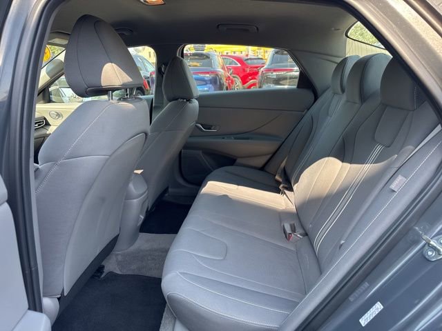 Used 2024 Hyundai Elantra SEL image 15
