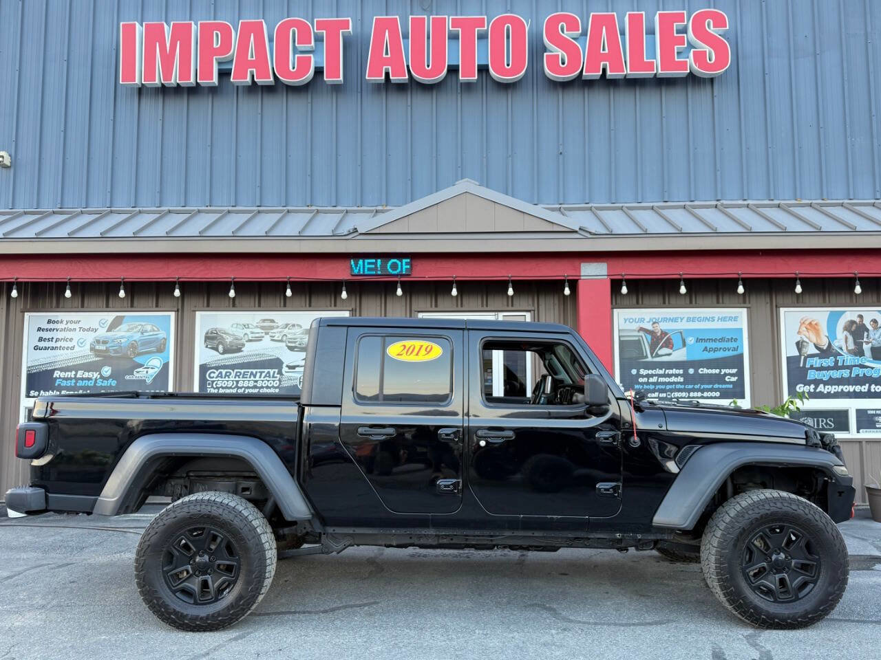 Used 2020 Jeep Gladiator Sport w/ Technology Group image 1