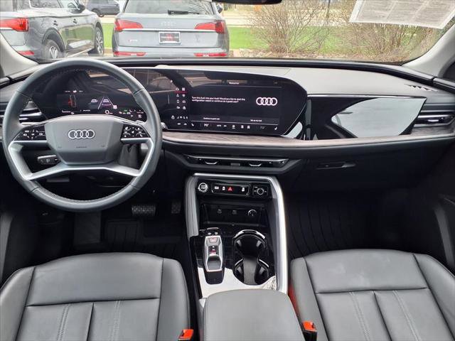 Used 2025 Audi Q5 Premium w/ Convenience Package AWD/4WD image 16