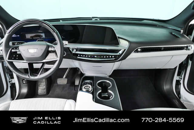 Used 2024 Cadillac Lyriq Sport AWD/4WD image 17