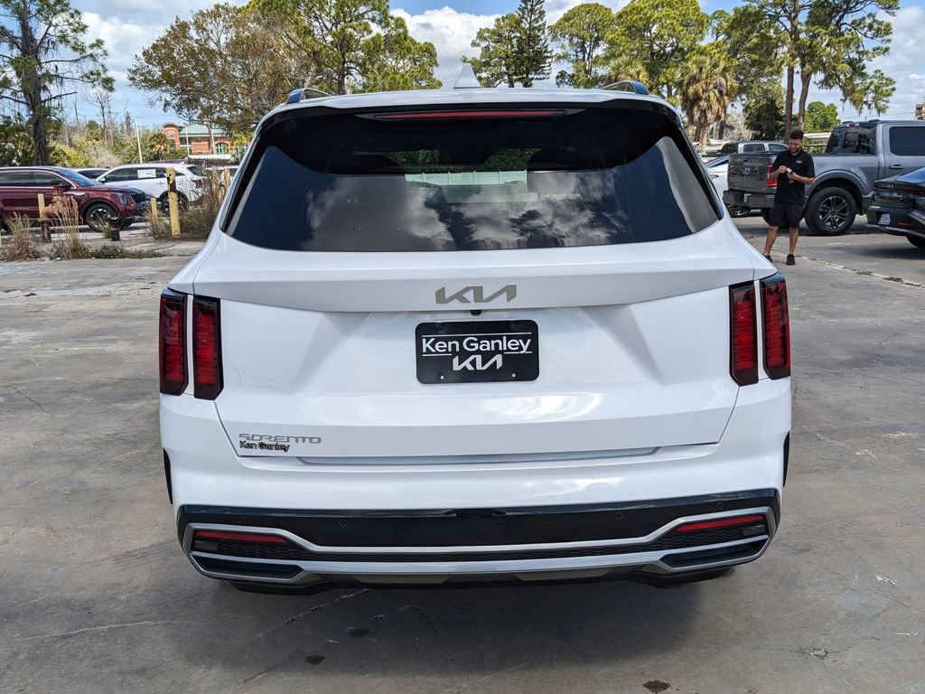 Certified 2023 Kia Sorento EX w/ Panoramic Sunroof Package image 8