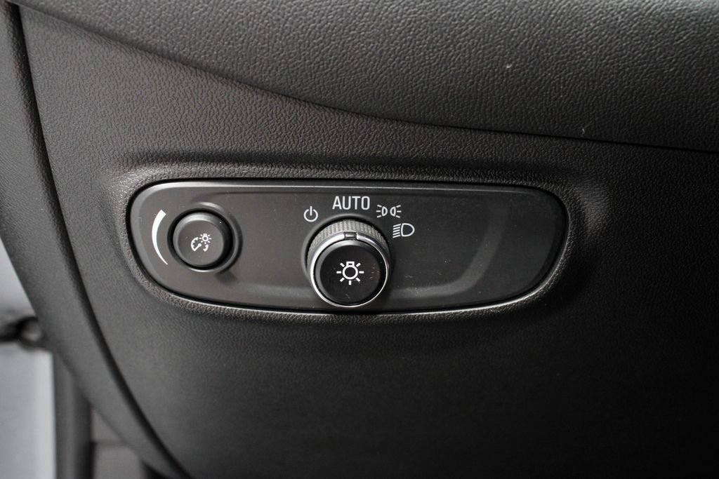 Used 2023 Chevrolet Equinox LT w/ Driver Convenience Package AWD/4WD image 27