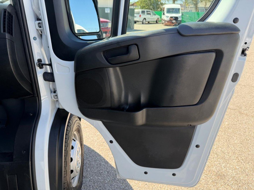 Used 2023 RAM ProMaster 2500 FWD image 50